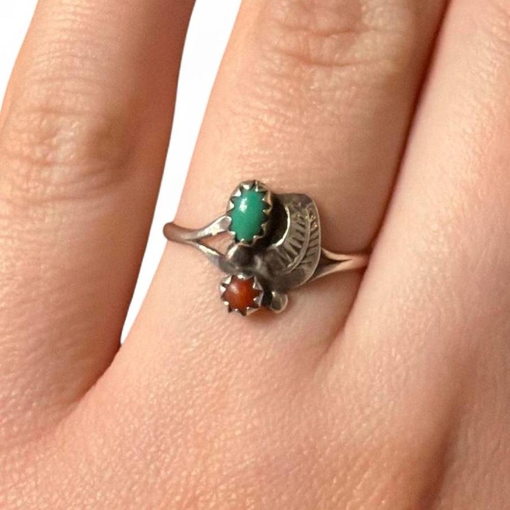 Vintage Sterling Silver, turquoise, and coral ring. Size 6.25